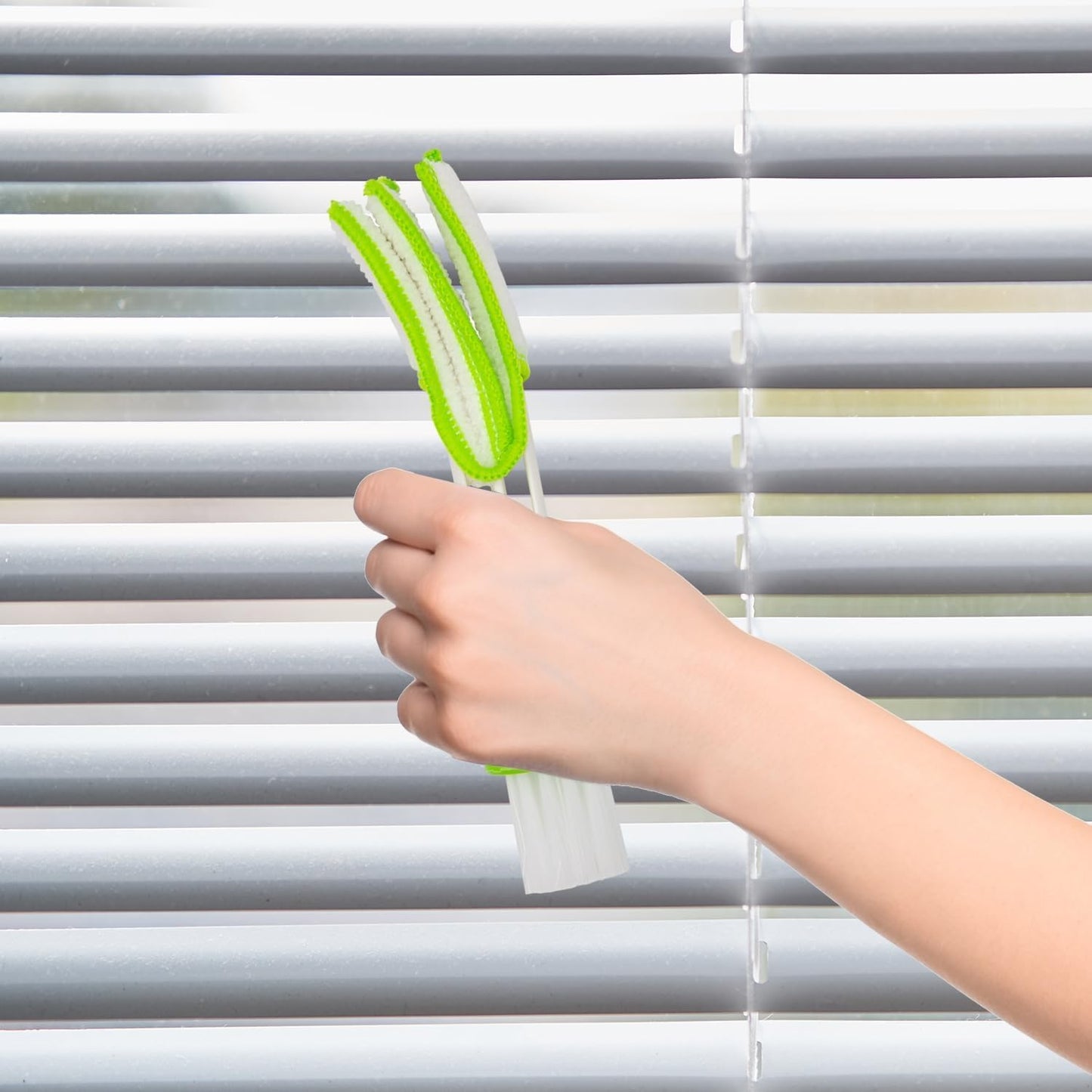 Mantenga el aire de su automóvil limpio y fresco con este cepillo herramienta de limpieza de paño colector de polvo para hojas de ventana de teclado